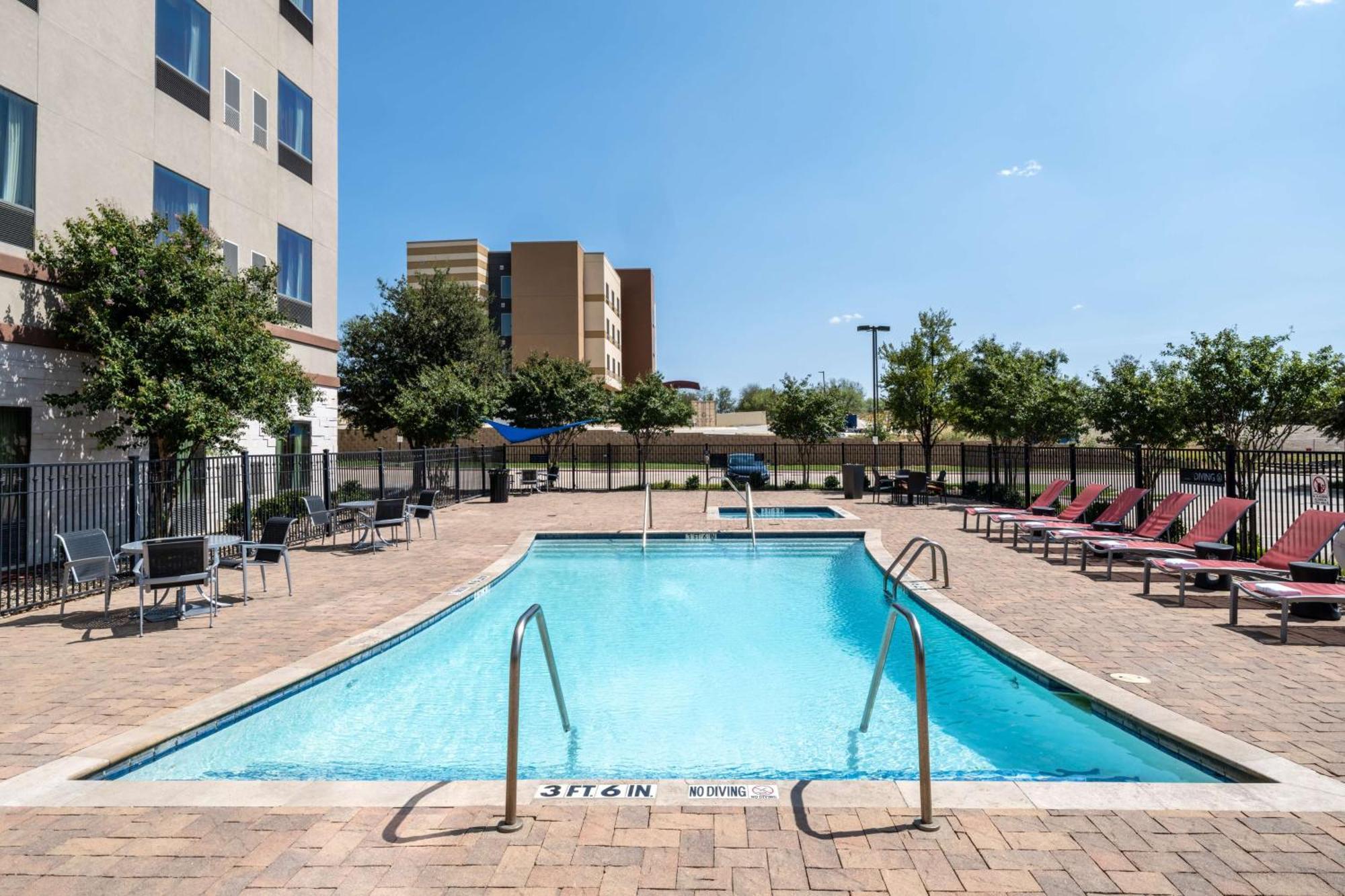 Hilton Garden Inn Ft Worth Alliance Airport Roanoke Buitenkant foto